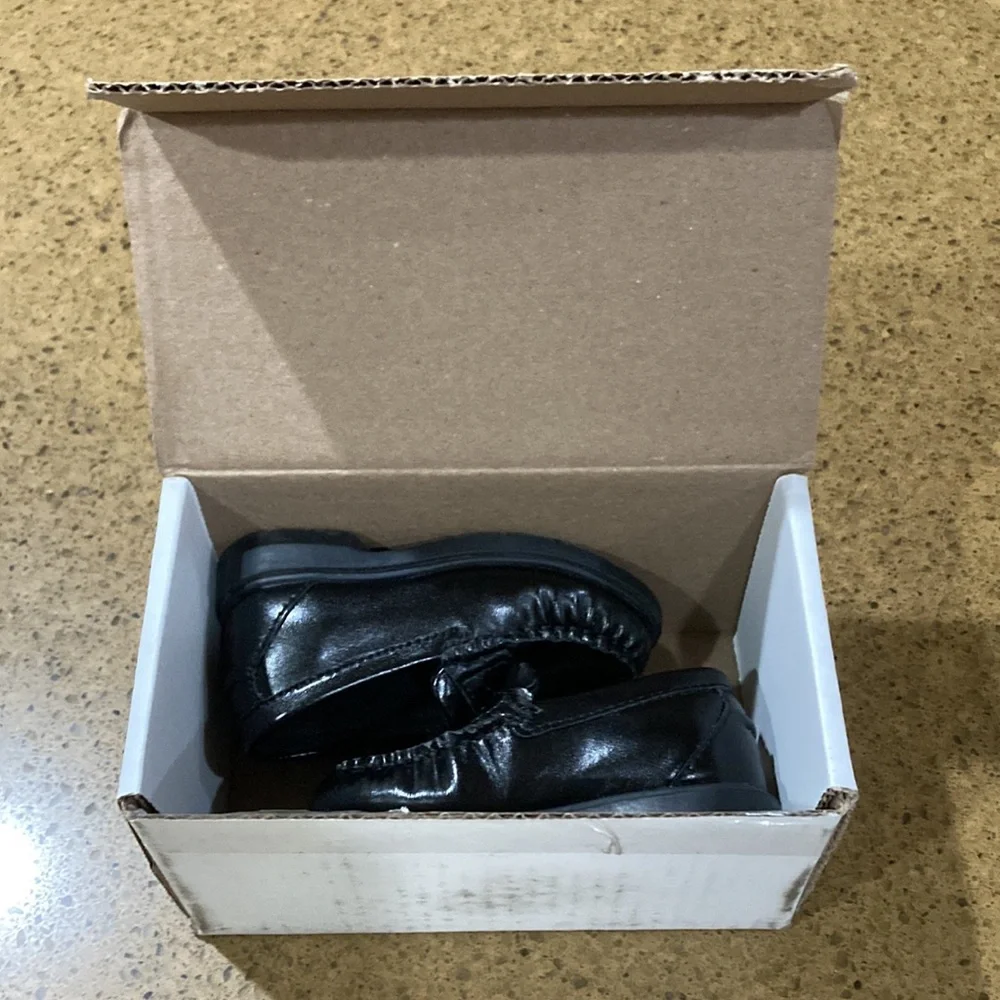 Buster Brown Black Toe Zone Baby or New Walker Size 5 Like New